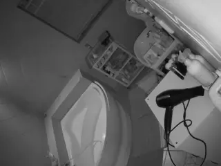 Julmodels Bathroom 1st Floor-2's Live Sex Cam Show