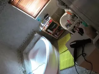 Julmodels Bathroom 1st Floor-2's Live Sex Cam Show