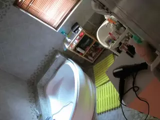 Julmodels Bathroom 1st Floor-2's Live Sex Cam Show