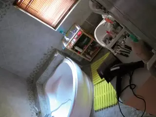 Julmodels Bathroom 1st Floor-2's Live Sex Cam Show