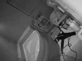 Julmodels Bathroom 1st Floor-2's Live Sex Cam Show