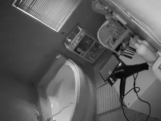 Julmodels Bathroom 1st Floor-2's Live Sex Cam Show