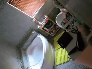 Julmodels Bathroom 1st Floor-2's Live Sex Cam Show