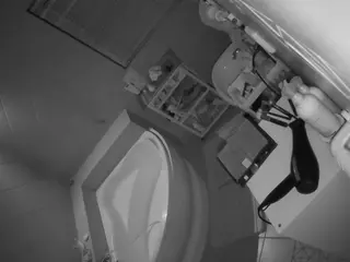 Julmodels Bathroom 1st Floor-2's Live Sex Cam Show