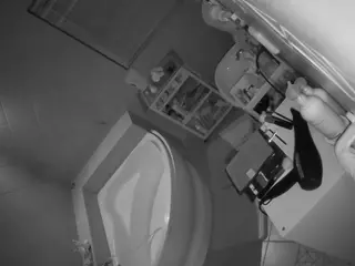 Julmodels Bathroom 1st Floor-2's Live Sex Cam Show