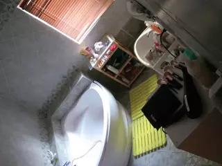 Julmodels Bathroom 1st Floor-2's Live Sex Cam Show