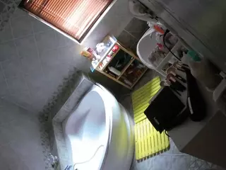 Julmodels Bathroom 1st Floor-2's Live Sex Cam Show