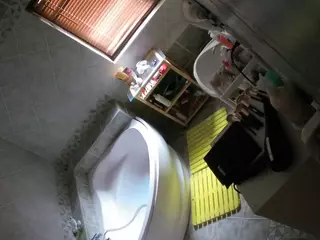Julmodels Bathroom 1st Floor-2's Live Sex Cam Show