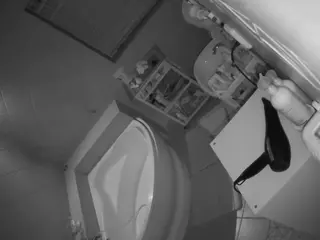 Julmodels Bathroom 1st Floor-2's Live Sex Cam Show