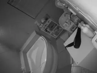 Julmodels Bathroom 1st Floor-2's Live Sex Cam Show