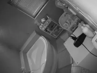Julmodels Bathroom 1st Floor-2's Live Sex Cam Show