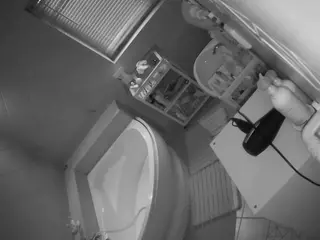 Julmodels Bathroom 1st Floor-2's Live Sex Cam Show
