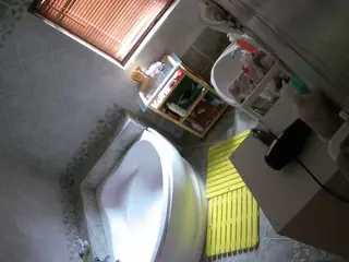 Julmodels Bathroom 1st Floor-2's Live Sex Cam Show