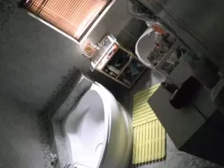 Julmodels Bathroom 1st Floor-2's Live Sex Cam Show