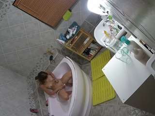 Julmodels Bathroom 1st Floor-2's Live Sex Cam Show