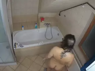 Julmodels Bathroom 2nd Floor-1's Live Sex Cam Show