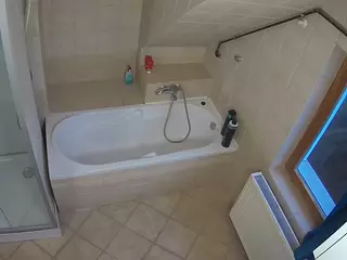 Julmodels Bathroom 2nd Floor-1's Live Sex Cam Show