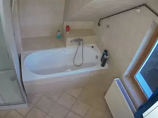 Julmodels Bathroom 2nd Floor-1's Live Sex Cam Show