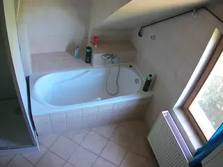 Julmodels Bathroom 2nd Floor-1's Live Sex Cam Show