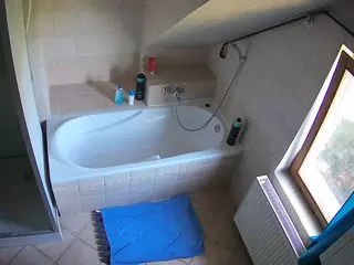Julmodels Bathroom 2nd Floor-1's Live Sex Cam Show