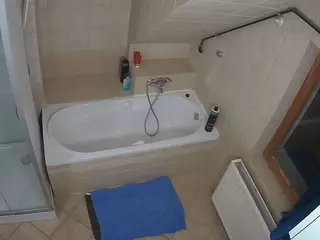Julmodels Bathroom 2nd Floor-1's Live Sex Cam Show