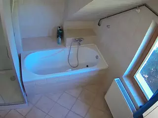 Julmodels Bathroom 2nd Floor-1's Live Sex Cam Show