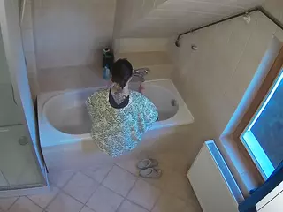 Julmodels Bathroom 2nd Floor-1's Live Sex Cam Show