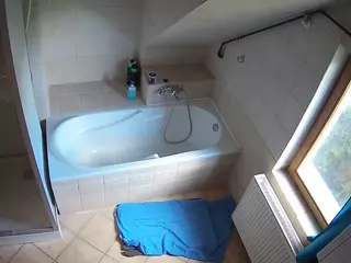 Julmodels Bathroom 2nd Floor-1's Live Sex Cam Show