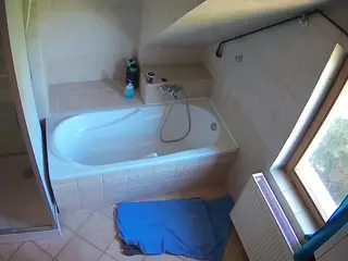 Julmodels Bathroom 2nd Floor-1's Live Sex Cam Show