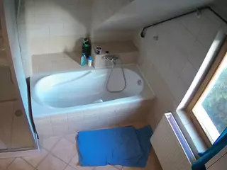 Julmodels Bathroom 2nd Floor-1's Live Sex Cam Show