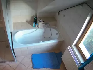 Julmodels Bathroom 2nd Floor-1's Live Sex Cam Show