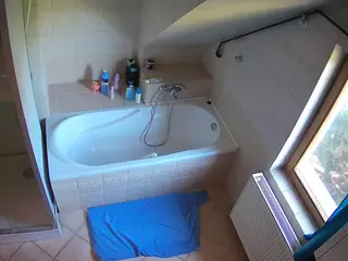 Julmodels Bathroom 2nd Floor-1's Live Sex Cam Show