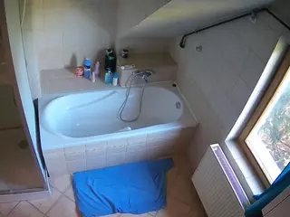 Julmodels Bathroom 2nd Floor-1's Live Sex Cam Show