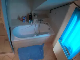 Julmodels Bathroom 2nd Floor-1's Live Sex Cam Show