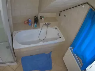 Julmodels Bathroom 2nd Floor-1's Live Sex Cam Show