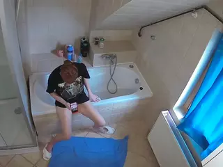 Julmodels Bathroom 2nd Floor-1's Live Sex Cam Show