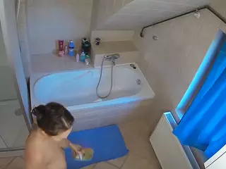 Julmodels Bathroom 2nd Floor-1's Live Sex Cam Show