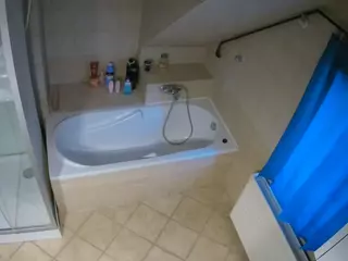 Julmodels Bathroom 2nd Floor-1's Live Sex Cam Show