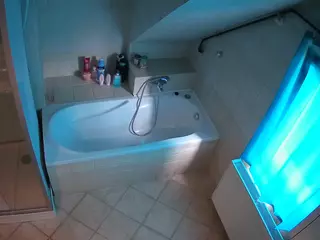 Julmodels Bathroom 2nd Floor-1's Live Sex Cam Show