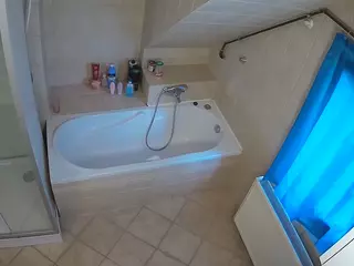 Julmodels Bathroom 2nd Floor-1's Live Sex Cam Show