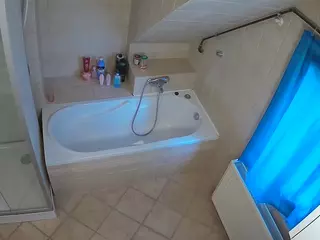 Julmodels Bathroom 2nd Floor-1's Live Sex Cam Show