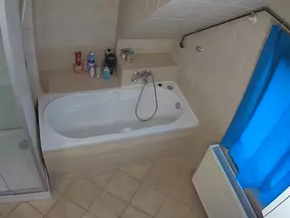 Julmodels Bathroom 2nd Floor-1's Live Sex Cam Show