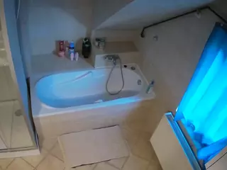 Julmodels Bathroom 2nd Floor-1's Live Sex Cam Show