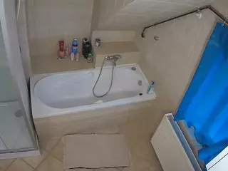 Julmodels Bathroom 2nd Floor-1's Live Sex Cam Show
