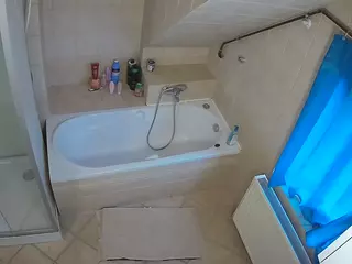 Julmodels Bathroom 2nd Floor-1's Live Sex Cam Show