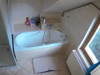 Julmodels Bathroom 2nd Floor-1's Live Sex Cam Show