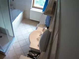 Julmodels Bathroom 2nd Floor-2's Live Sex Cam Show