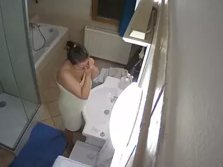 Julmodels Bathroom 2nd Floor-2's Live Sex Cam Show