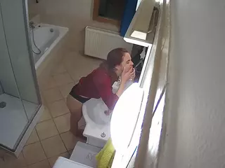 Julmodels Bathroom 2nd Floor-2's Live Sex Cam Show