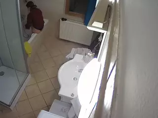 Julmodels Bathroom 2nd Floor-2's Live Sex Cam Show